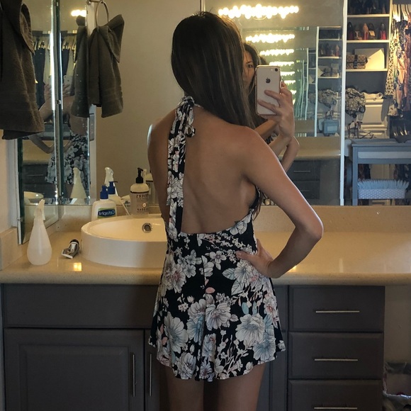 Halter Neck Floral Print Romper - Picture 2 of 2